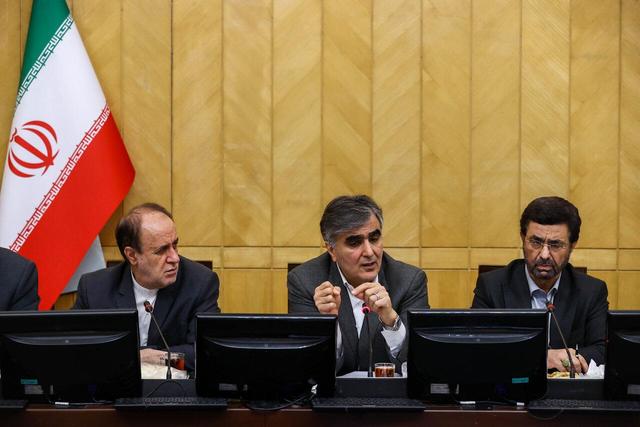 نشست هم اندیشی سیاست های ابلاغی مقام معظم رهبری با حضور رئیس کل بانک مرکزی