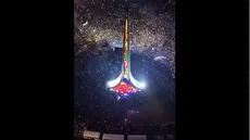 جشن یک‌سالگرد سقوط رژیم اسد در میدان امویین دمشق (فیلم)