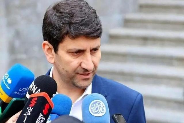 وزیر ارتباطات: سیم کارت‌های سفید را به حالت قبل برگردانید