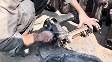 مراحل ساخت دستی چرخ خیاطی در پاکستان (فیلم)