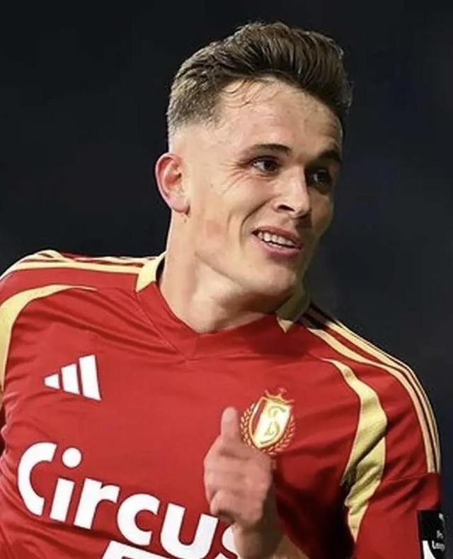 دنیس اکرت، مهاجم دورگه و جدید تیم ملی ایران، کیست؟