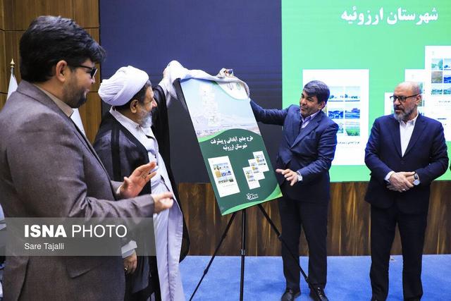 جلسه شورای اداری استان کرمان با حضور رییس بنیاد مستضعفان انقلاب اسلامی