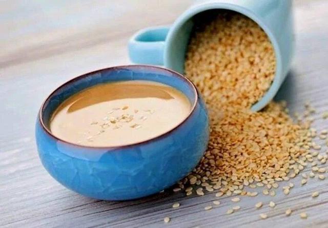 خواص شگفت انگیز مصرف ارده برای صبحانه | ۵ پیشنهاد خوشمزه با ارده برای صبحانه