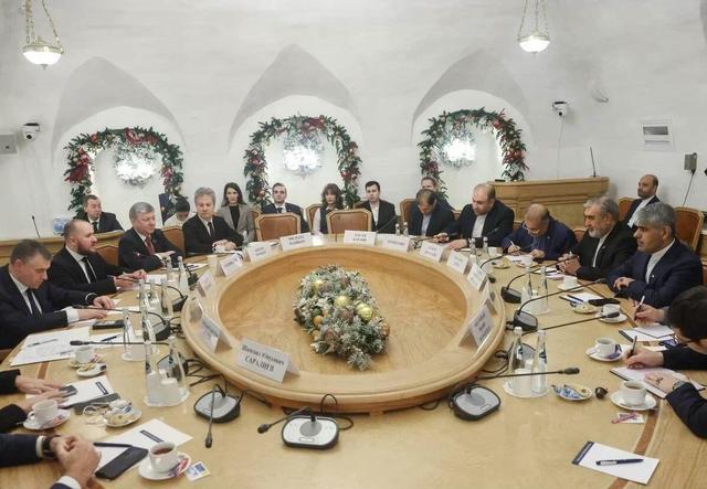 مقامات پارلمانی ایران و روسیه بر توسعه همکاریها تأکید کردند