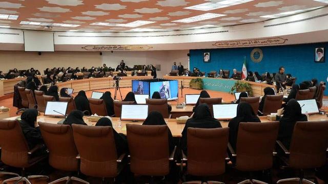وزیر کشور: استفاده از ظرفیت بانوان ضرورت پیشرفت کشور است