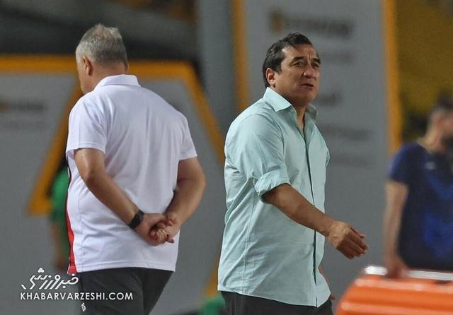 اعتراض پرسپولیس به کمیته انضباطی: چرا با خداداد عزیزی مثل سروش رفیعی برخورد نمی‌کنید؟!