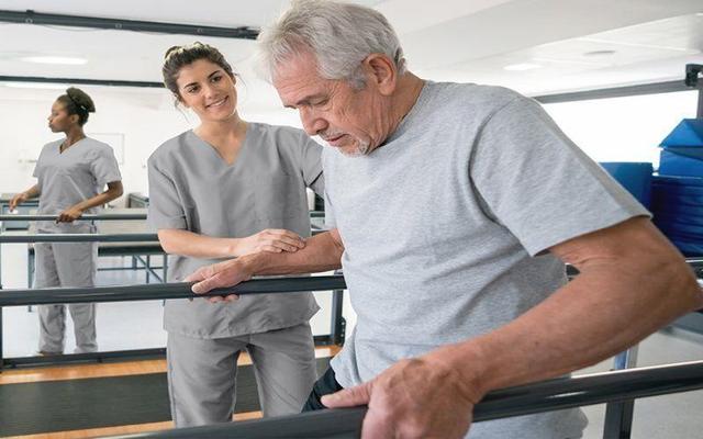 چطور کاردرمانی در منزل روند توانبخشی را تا 40٪ سریعتر میکند؟