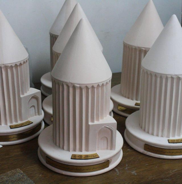 المان و تندیس یادبود برج مقبره علاءالدوله ورامین تولید شد