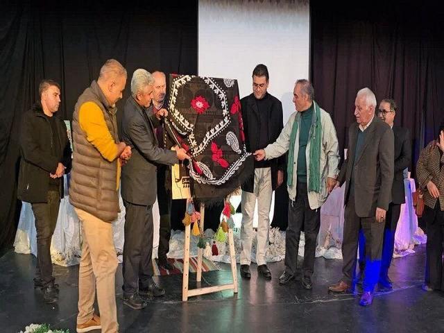 جشنواره تئاتر کُردی سقز؛ آیینه صلح، همدلی و هویت فرهنگی کردستان