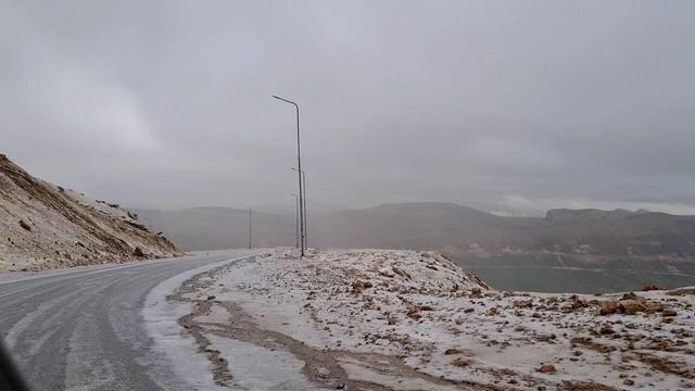 آغاز بارش برف در ارتفاعات چهارمحال و بختیاری/ سامانه تا جمعه فعال است