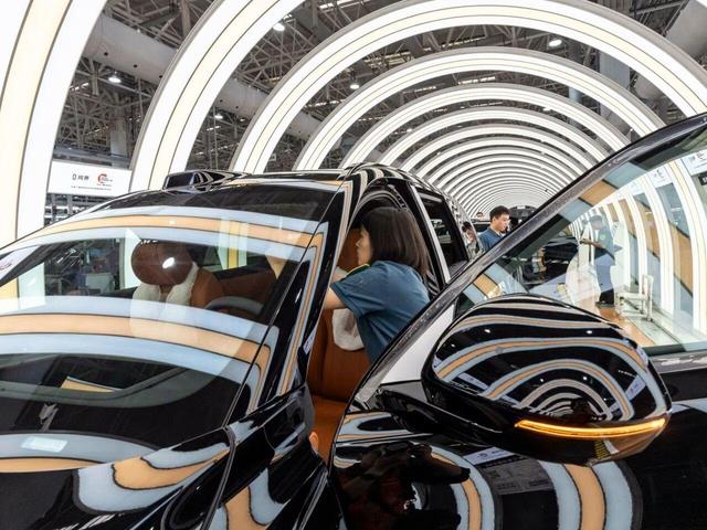 چین بر قله تولید؛ ترامپ در فشار شکست خورد