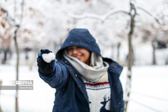 فیلم| بارش برف در ارتفاعات مازندران؛ جادوی پاییز برای شادی و شکرگزاری
