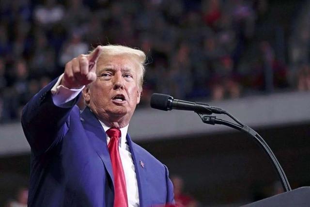 ترامپ خطاب به ناتو: برای اوکراین پول خرج کنید! +ویدیو