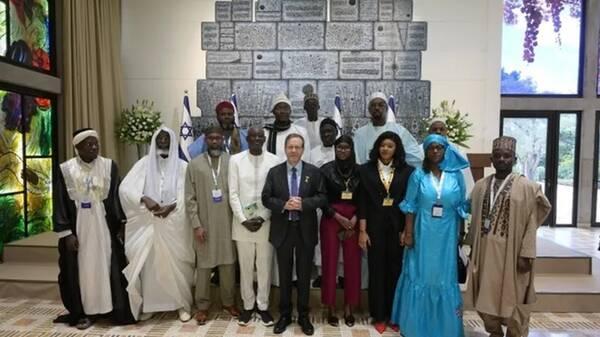 دیدار جنجالی روحانیون آفریقایی با رئیس اسرائیل