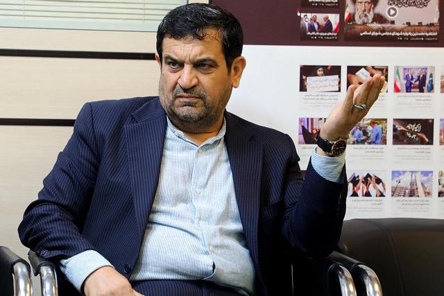 به همت نماینده آبادان؛ ۴۰ میلیارد تومان قیر رایگان برای روستاها اختصاص داده شد/ تجهیز بیمارستان‌های آبادان و اروندکنار در دستور کار وزارت بهداشت قرار گرفت