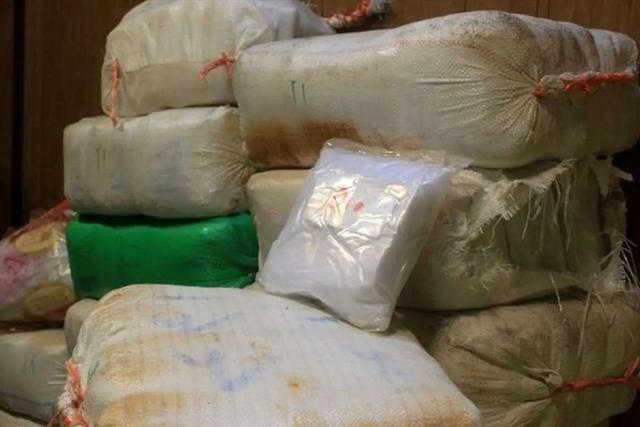 کشف ۳۱۷ کیلوگرم مواد مخدر و دستگیری ۷۶ خرده‌فروش