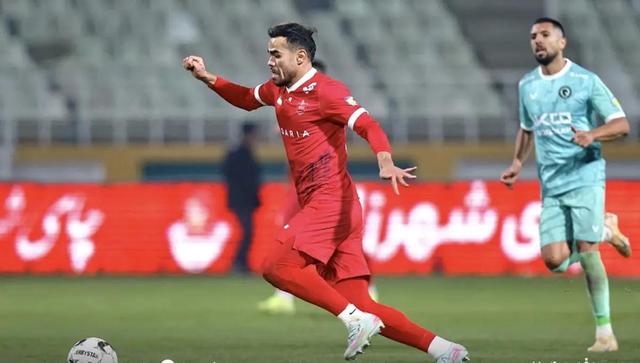 پیشکسوت پرسپولیس: اگر اورونوف نباشد، کار تیم گره می‌خورد