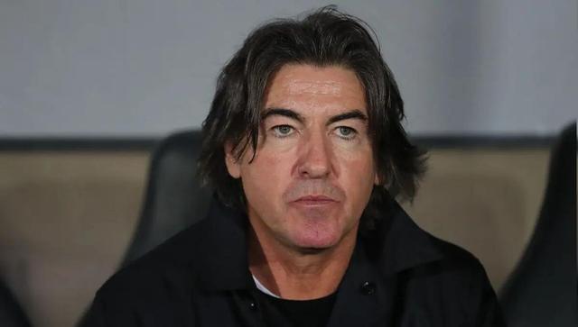 ساپینتو: نتیجه بازی عادلانه نبود؛ ملوان با یک شوت به گل رسید/ فرصت کسب ۳ امتیاز را از ما گرفتند