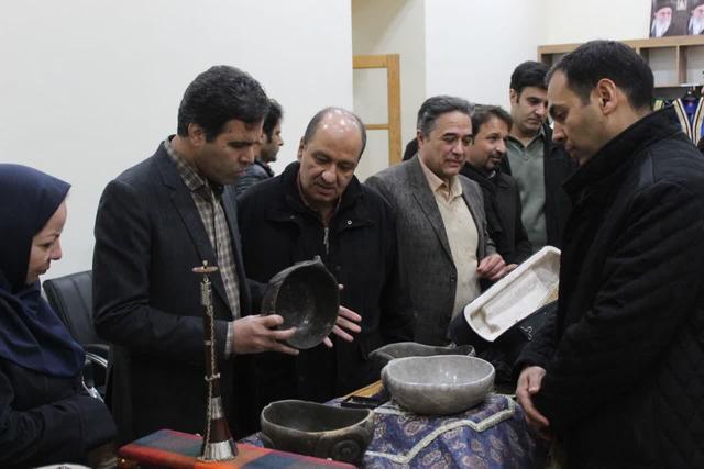 بازدید رایزنان بازرگانی ۱۱ کشور از ظرفیت‌های صنایع‌دستی لرستان در قلعه فلک‌الافلاک