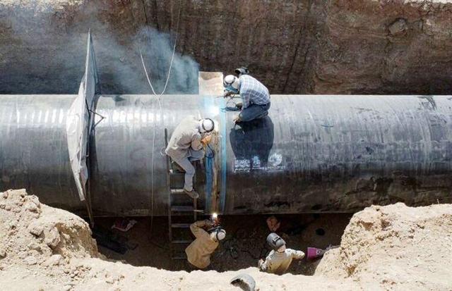 سالانه معادل مصرف ۱۷ میلیون نفر در شبکه انتقال آب هدررفت داریم!