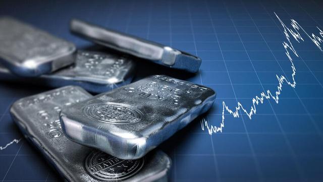 قیمت نقره برای نخستین بار از مرز ۶۰ دلار عبور کرد