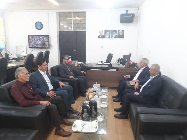 بخشدار خارگ: خدمات بانکی برای بازنشستگان و ساکنان جزیره تسهیل می شود