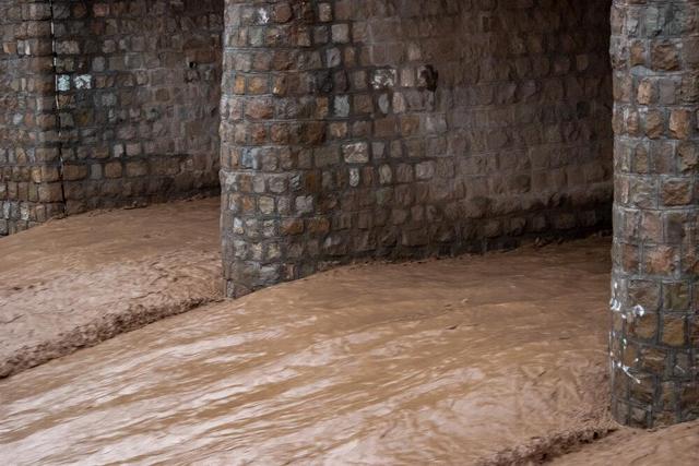 سیلاب موجب خسارت در بخش های شهری و روستایی آبدانان شد