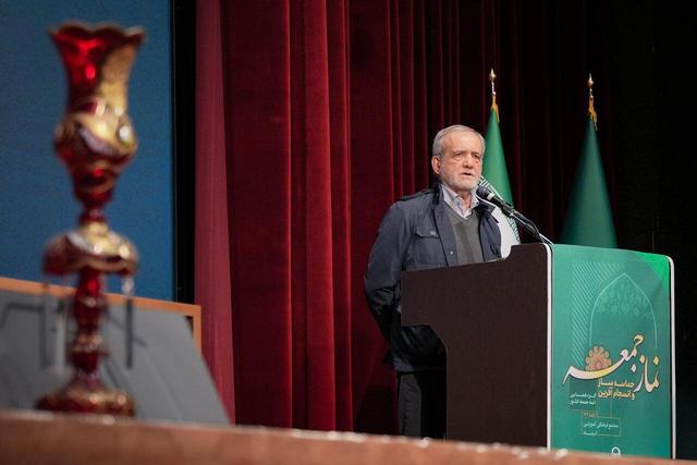 مقابله موفق در برابر راهبردهای دشمن، نیازمند وحدت و تکیه بر مردم است