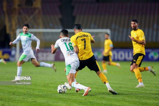 خیز طلایی پوشان برای بازپس‌گیری صدر