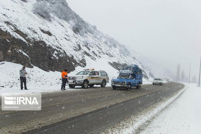 هشدار راهداری قزوین به رانندگان/ بارش برف و مهگرفتگی در گردنهها