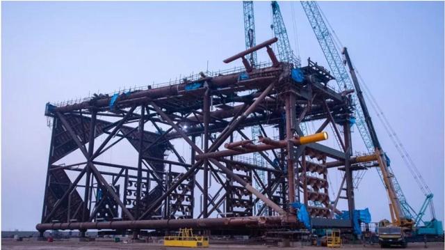 جکت ۱۱A در مسیر نصب؛ گام بزرگ متخصصان ایرانی در توسعه فاز ۱۱ پارس جنوبی