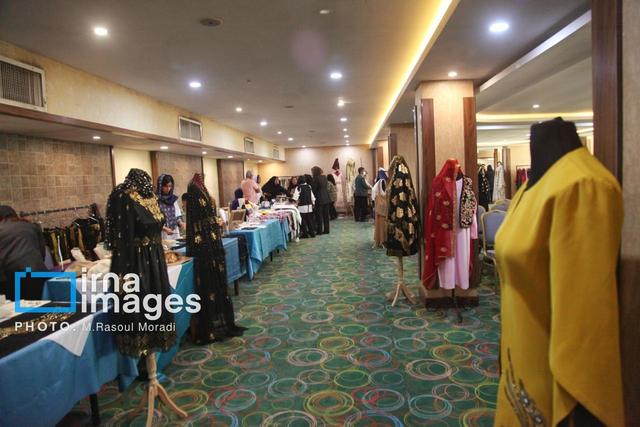 پیوند میراث فرهنگی با اقتصاد؛ نمایشگاه لباس سنتی «دیریا بر تن» در بندرعباس گشایش یافت