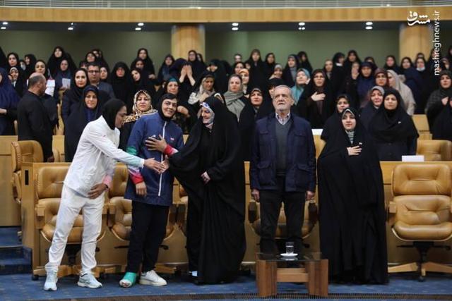 عکس/ گرامیداشت "روز زن" با حضور رئیس جمهور