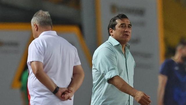 چرا فوتبال ایران مقابل عزیزی سکوت کرده است؟ / خداداد: این به خاطر ترسو بودن شماست!