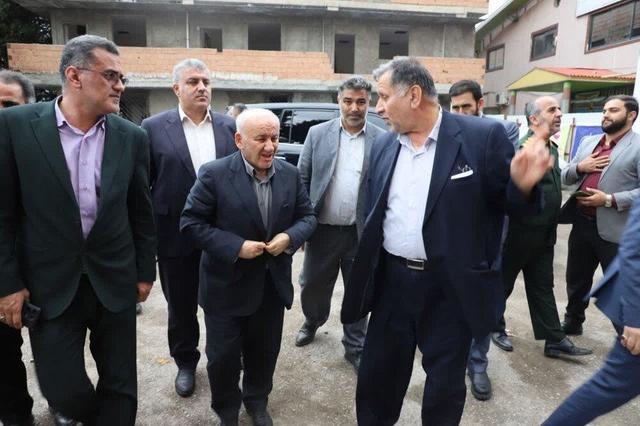 استاندار مازندران پای کار پروژه‌های نیمه‌تمام استان