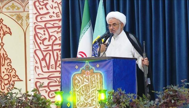 امام جمعه بندرعباس: زن در نگاه اسلام ریحانه و مایه بالندگی جامعه است