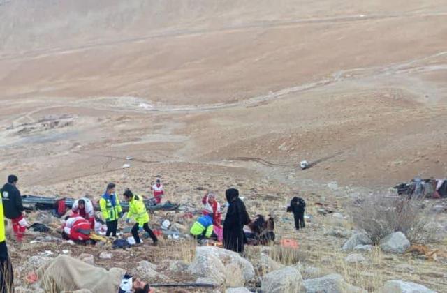 حادثه رانندگی دردناک در محور یاسوج-سمیرم با ۳ کشته و ۱۸ زخمی