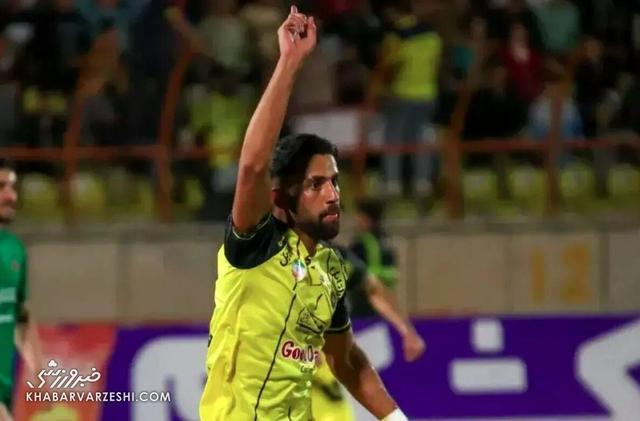 ویدیو| آرش رضاوند: پست من در سپاهان نسبت به استقلال متفاوت است