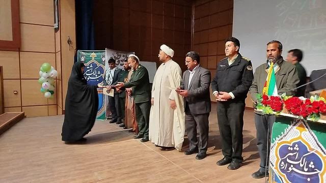 مراسم تجلیل از ۶۰ بسیجی برتر در جشنواره مالکاشتر بردسکن برگزار شد