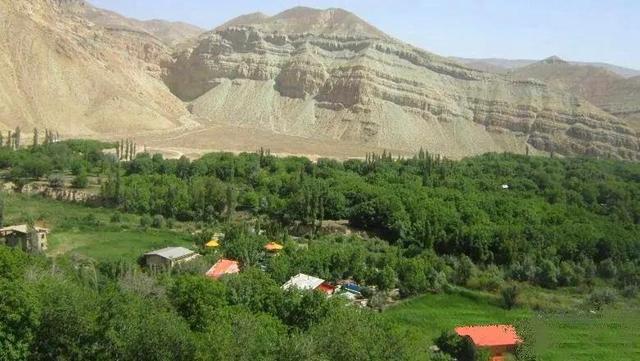 صدور پروانه بهرهبرداری اقامتگاه بومگردی «زیجا» در روستای مهاباد فیروزکوه