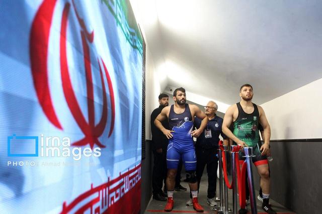 شکست جنجالی استقلال در لیگ کشتی آزاد در روز قهرمانی تیم دانش‌آموزی والیبال ایران در جهان