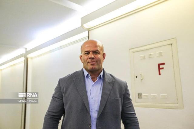 معصومی: از دبیر خواهش می کنم یک تصمیم درست بگیرد/ نمی‌دانم چرا تیم ساری انصراف داد