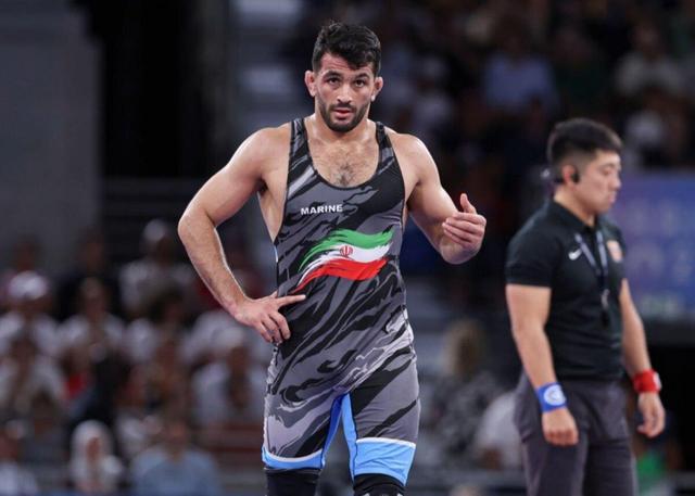 بازگشت طوفانی حسن یزدانی به تشک کشتی را تماشا کنید