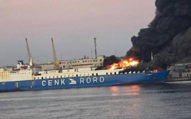 حمله موشکی به یک کشتی در بندر اودسا اوکراین