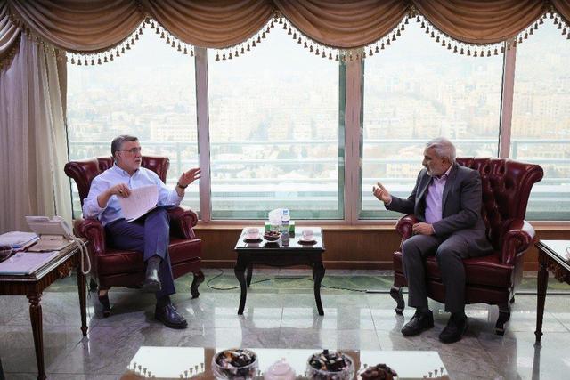 پیگیری جدی مطالبات درمانی مردم و مسائل کادر بهداشت در دیدار جعفریآذر با وزیر بهداشت/ ضرورت تسریع در تأمین دستگاه MRI جدید برای بیمارستان امام رضا(ع) تبریز