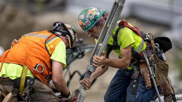 کدام صنایع بدون نیروی کار مهاجر از کار می‌افتند؟