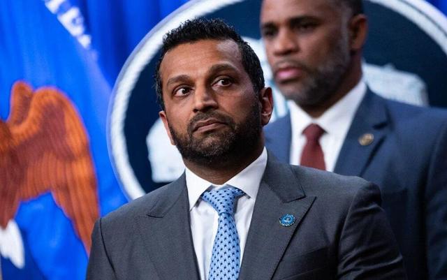 دیدارهای محرمانه مذاکرهکننده ارشد اوکراین با مدیر افبیآی و نگرانیهای جدی