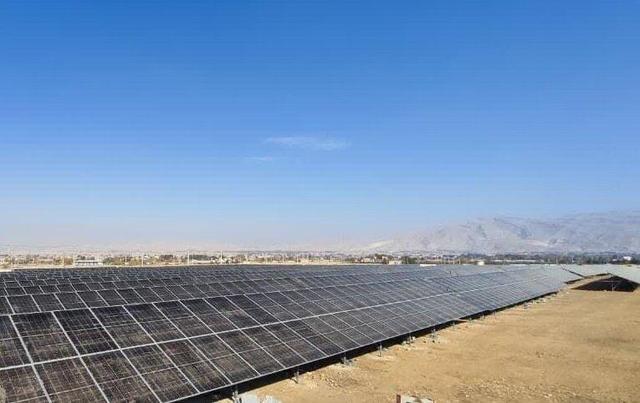 خودتأمینی برق صنایع با نیروگاههای خورشیدی راهکار پایدار حفظ شبکه است