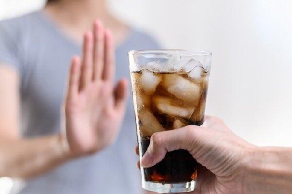 ۴ پیامد جدی مصرف نوشابههای رژیمی