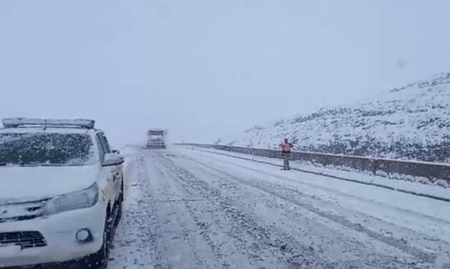 خوزستان ۱۰ روز یخ میزند؛ هشدار قرمز صادر شد | خیمه سنگین سرما در ایران در ده روز آینده؛ از امشب کشور با شیب تندی سردتر میشود
